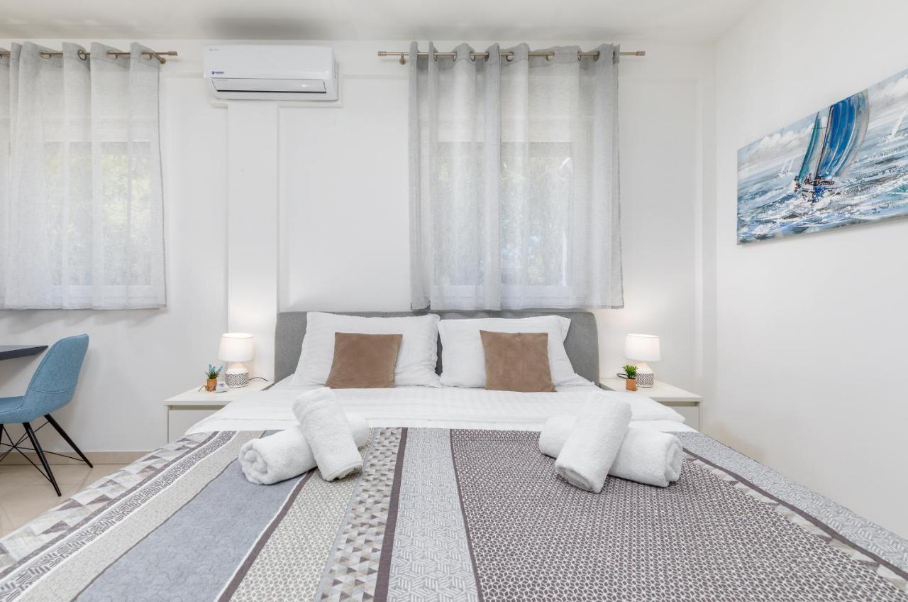 Marine Lux Apartments بولا المظهر الخارجي الصورة